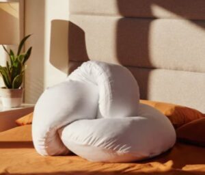 yana sleep body pillow Folds for storage without getting damaged